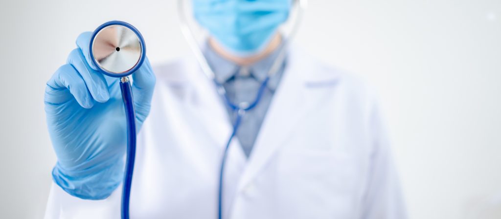 Grande parte das intervenções médicas deveria ser centrada na lógica de “antecipar e prevenir”. Shutterstock/Reprodução